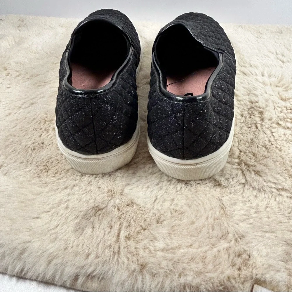 Wonder Nation Black‎ Quilted Glittering Sneakers